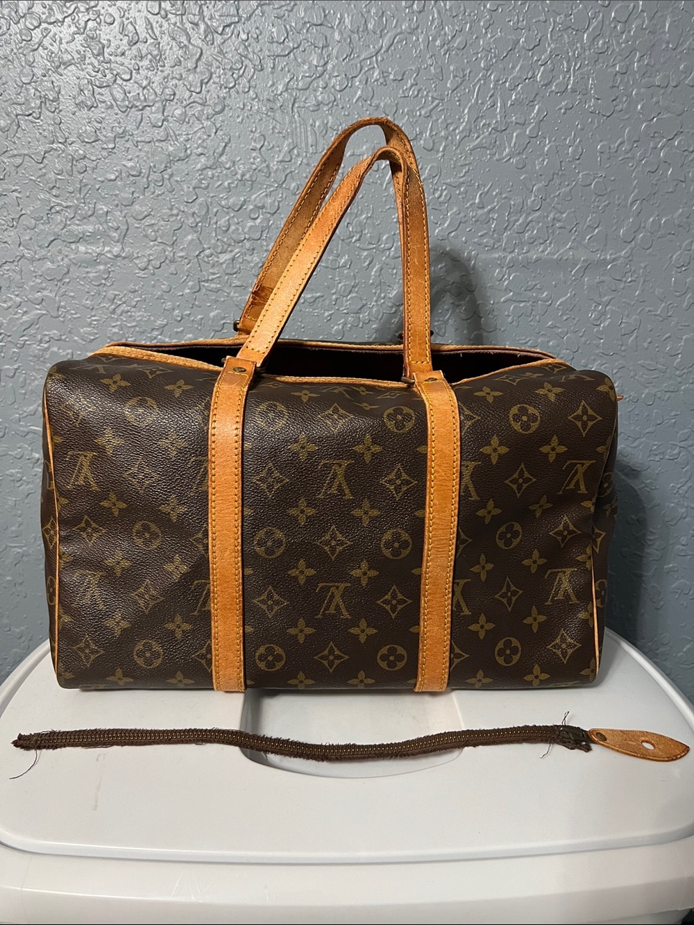 👜 LOUIS VUITTON Monogram Sac Souple 35 Boston Bag